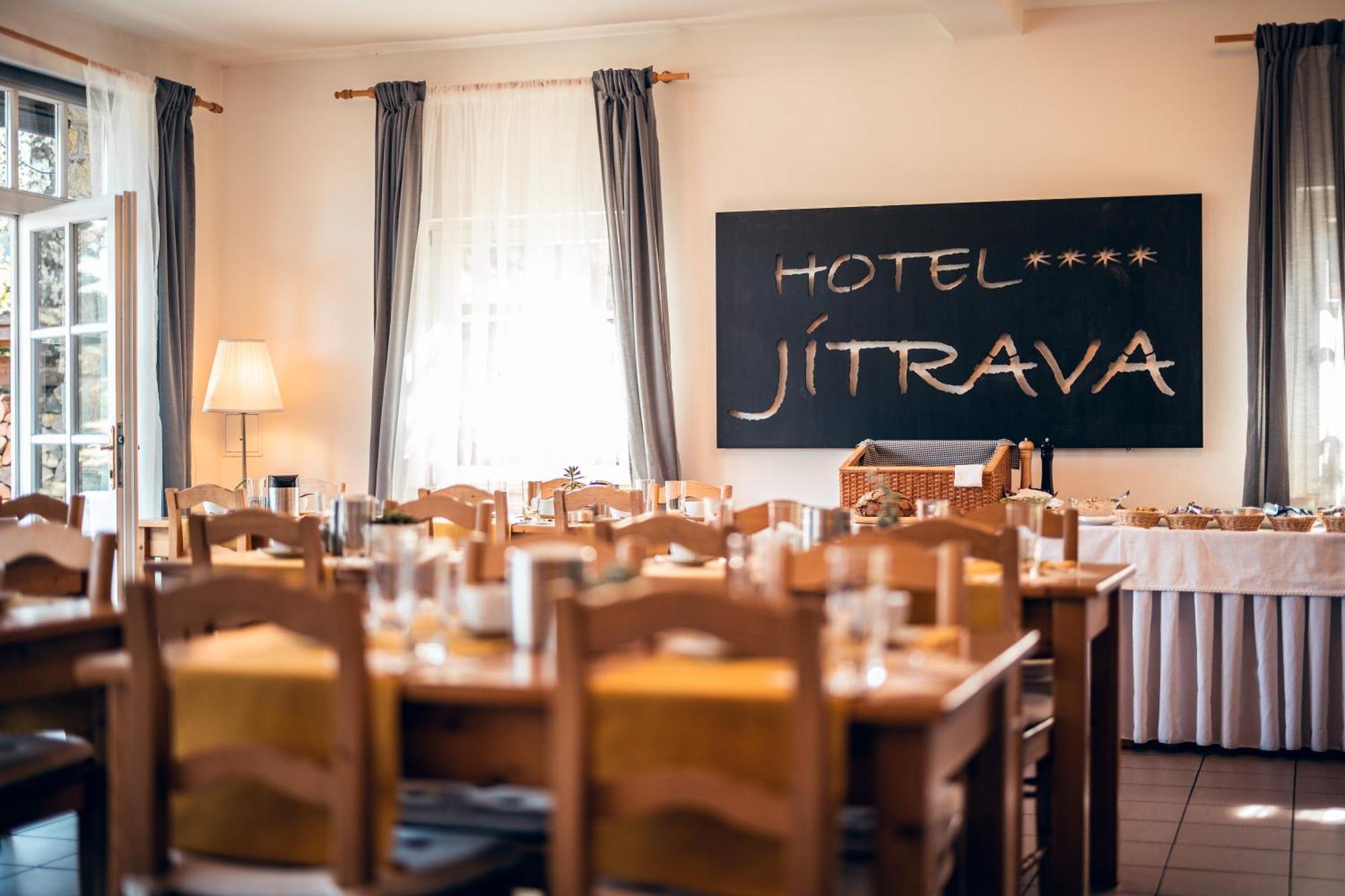 Apartmán-Hotel Jítravský Dvorec Rynoltice Exterior foto